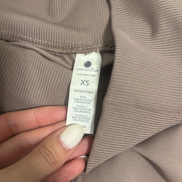 Flare Leggings - Picture 2 of 3